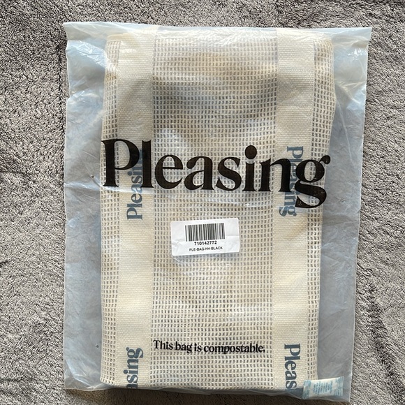 Harry Styles - The Pleasing Bag in Black - Picture 6 of 8